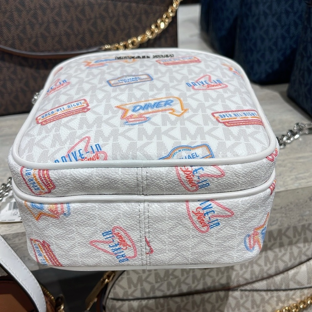 MICHAEL KORS
Jet Set Md Printed Signature Logo Crossbody NS CHAIN XBODY Flight - Picture 7 of 16